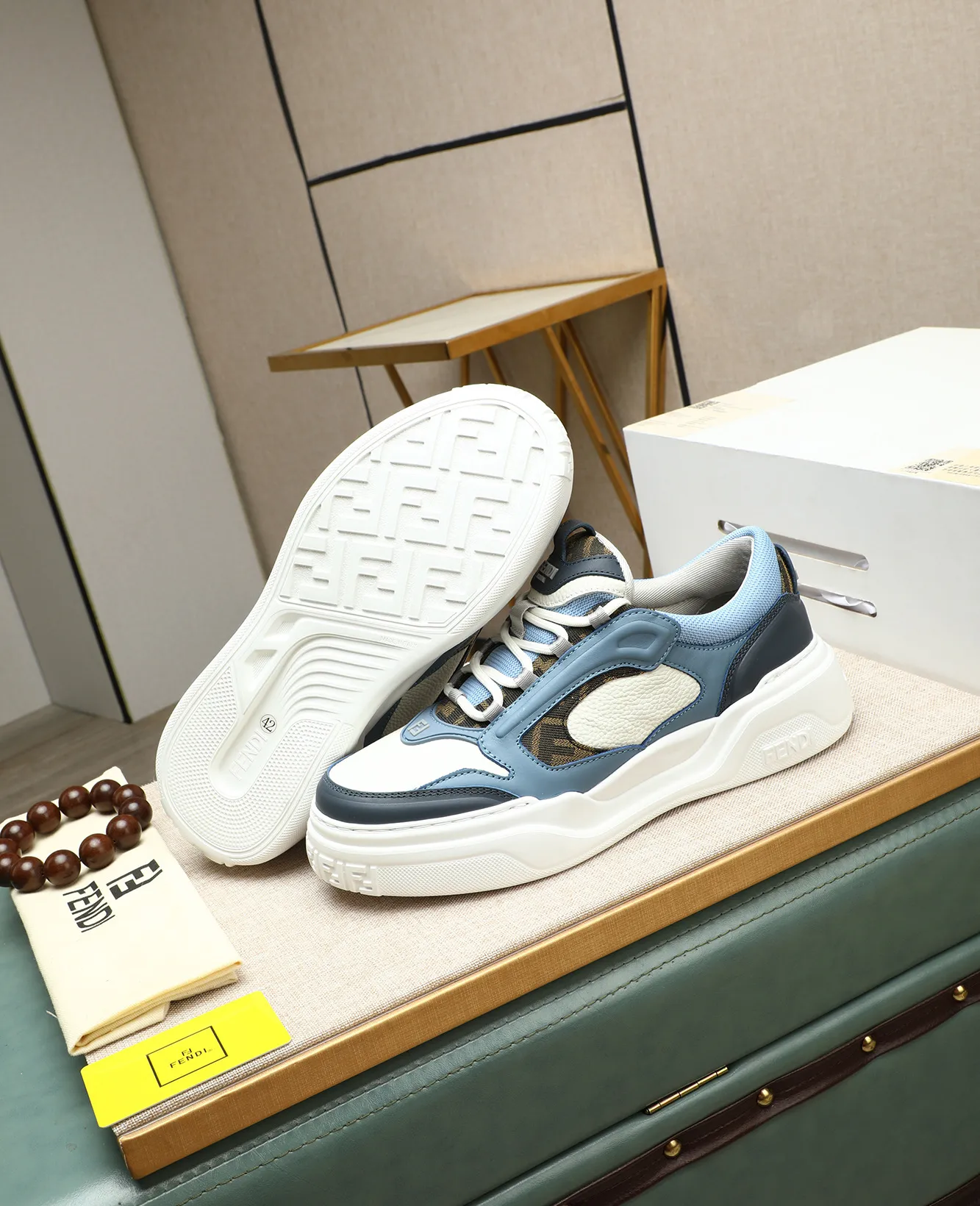 Men's shoes 💰760 [FENDI] Fendi - High-end quality original casual sports shoes - Upper: Nappa calfskin, pebbled calfskin, tongue and heel; injection molded brand logo plastic module - Lining: brand canvas - Outsole: ultra-light TPR foam·rubber; molded outsole -Super high quality control·Fine workmanship: highlighted (high-end·luxury·grade) -Size :39-44 (38, 45, can be customized)